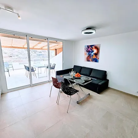 Apartment Canary Dreams 2 *